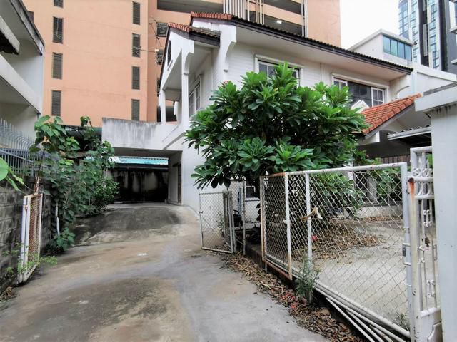 ขาย บ้านเดี่ยว ขนาดที่ดิน 84 ตรว. ซอยสุขุมวิท 61