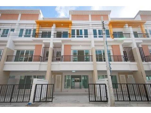 ให้เช่าทาวน์โฮม 3 ชั้น ภณาสิริ เกษตร-นวมินทร์