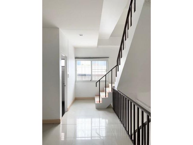 รหัสทรัพย์  2985 ทาวน์เฮ้าส์ ซ.สุขุมวิท 36  ใกล้  BTS THONGLOR