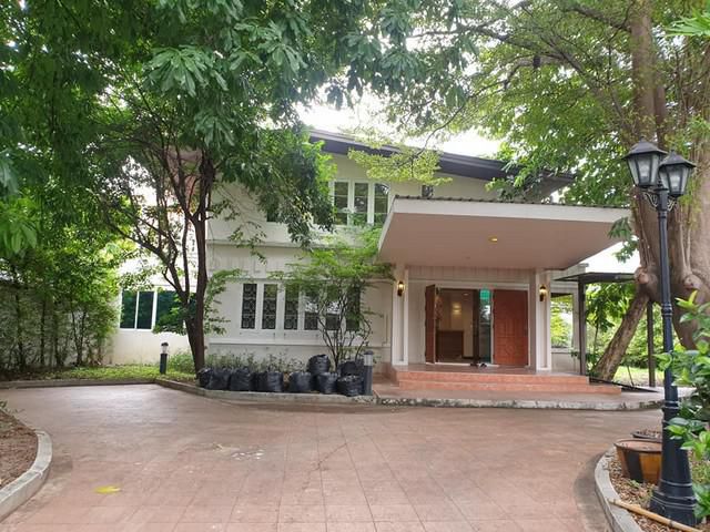 ให้เช่าบ้านเดี่ยว เนื้อที่80 ตรว. เอกมัย10