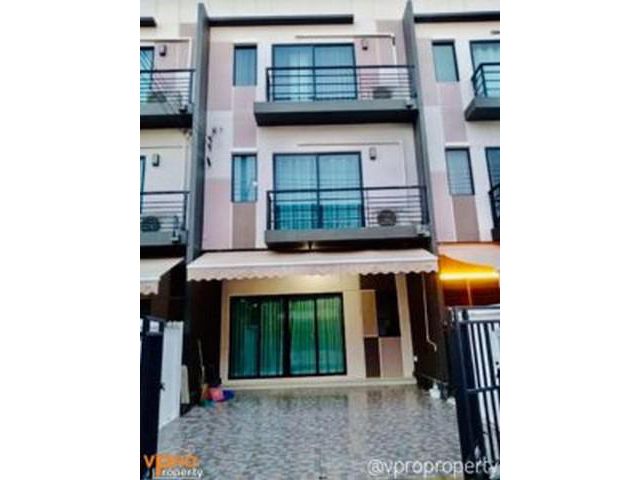 ให้เช่า ทาวน์โฮม 3 ชั้น บ้านกลางเมือง