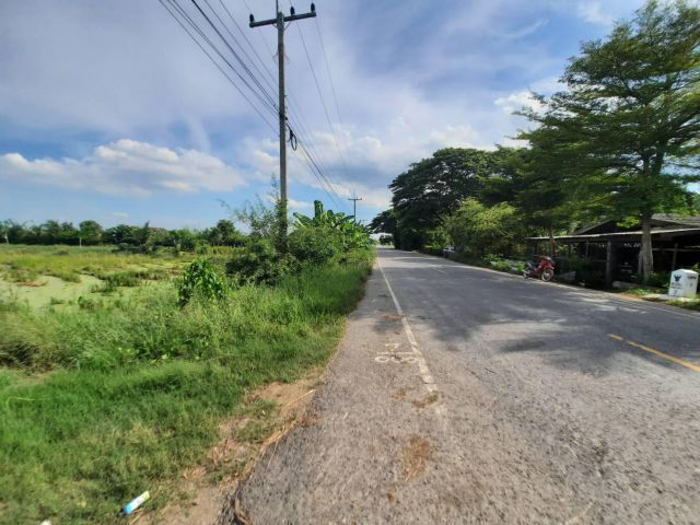 ขายที่ดิน 3 ไร่ ราคาไร่ละ 2,800,000 บาท ติดถนนลาดยาง 3004  อ.องครักษ์ จ.นครนายก