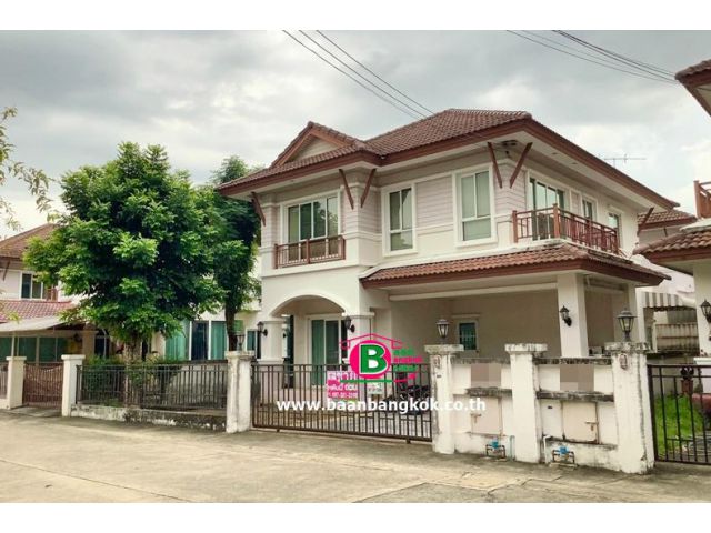 บ้านเดี่ยว 2 ชั้น โครงการ บ้านสวนผึ้ง เนื้อที่ 59.5 ตรว. มี 3 ห้องนอน 3 ห้องน้ำ ถนนรามอินทรา เขตบางเขน