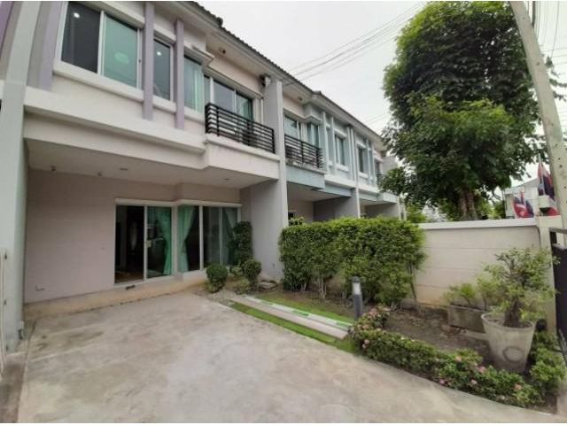 รหัสทรัพย์ B1625 ทาวน์โฮม​ ติด The walk ราชพฤกษ์
