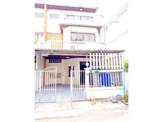 ให้เช่าทาวน์โฮม 3 ชั้นหมู่บ้านเกษมสันต์ 1ลาดพร้าว 71