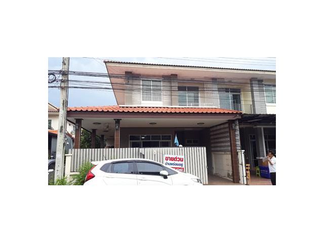 ทาวน์เฮ้าส์ 2 ชั้น 30.3 ตรว. หมู่บ้านรื่นฤดี5