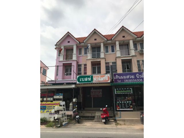 ขาย/เช่า อาคารพาณิชย์ 3 ชั้น หรือให้เช่า หมู่ 8 หมู่บ้านวนาลี พัทยา ติดถนนเมน ทำเลค้าขาย สามารถทำอ๊อฟฟิส