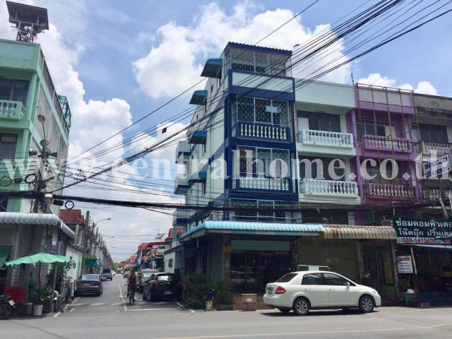 ขายอาคารพาณิชย์ 5 ชั้น ม.พระปิ่น 3 บางใหญ่ (ห้องมุม ถนนเมน)