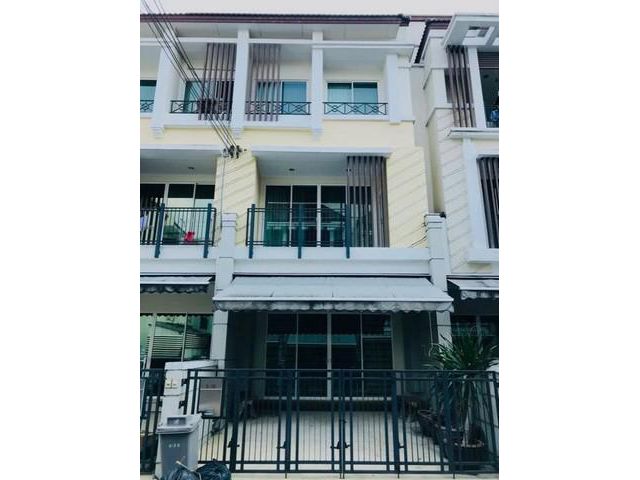 ให้เช่าทาวน์โฮม 3ชั้น บ้านกลางเมือง ลาดปลาเค้า 79 ใกล้เซ็นทรัล รามอินทรา