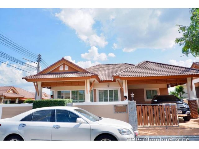 บ้านเดี่ยวชั้นเดียวให้เช่า  หมู่บ้านณัฐวดี สวนเสือ ศรีราชา