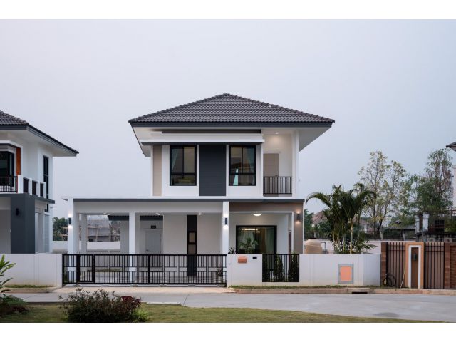 บ้านเดี่ยวในโครงการใกล้รวมโชคราคาถูก