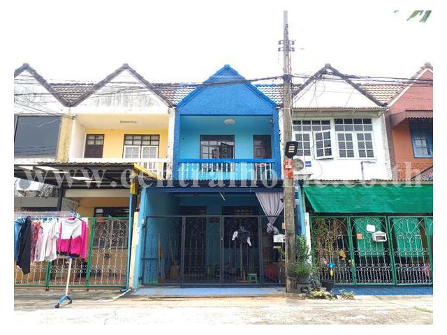 ทาวน์เฮ้าส์ หมู่บ้าน โชคอำนวย พหลโยธิน 51 ใกล้ BTS กรมทหารราบที่ 11