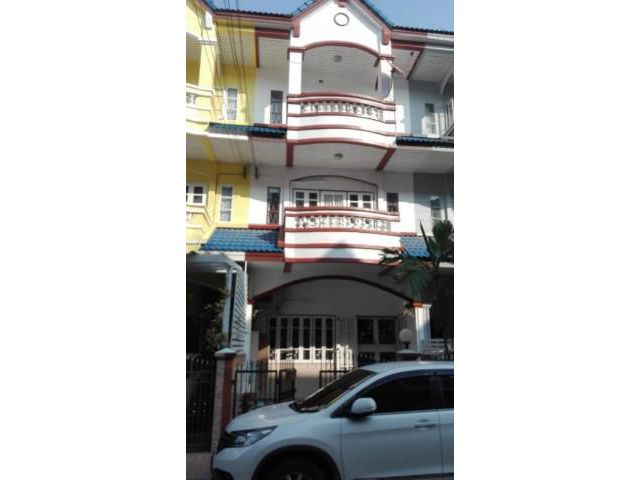 รหัสทรัพย์ 3373  ทาวน์เฮ้าส์ 3ชั้น   บางซื่อ ใกล้สถานีรถไฟเตาปูน 700 เมตร