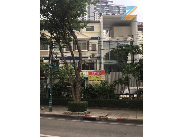 ขาย/เช่า อาคาร 29 ตร.วา  3.5ชั้น+ดาดฟ้าต่อเติม ริมถ.กรุงธนบุรี หลังห้างเสนาเฟสท์