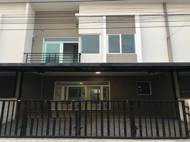 HS11-ขายทาวน์โฮม 2 ชั้น โครงการ Casa City Bangna ( คาซ่า ซิตี้ บางนา ) ใกล้เมกา บางนา