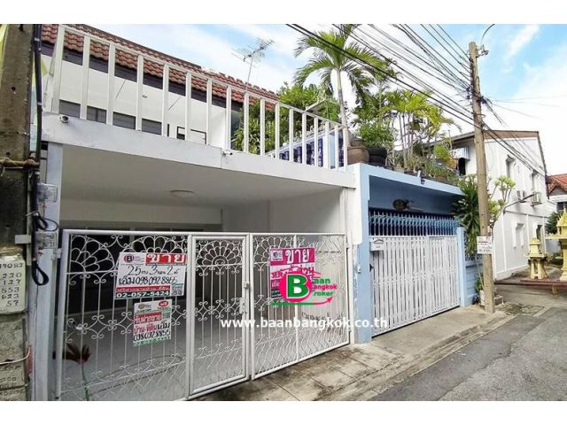 ทาวน์เฮาส์ 2 ชั้น โครงการ เทพนคร เนื้อที่ 25 ตรว. มี 3 ห้องนอน 2 ห้องน้ำ ถนนพหลโยธิน เขตบางเขน