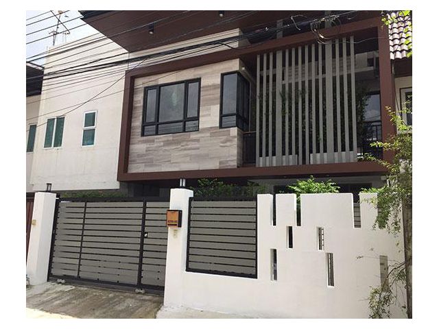 ขายบ้าน ซอยเอกมัย22 ทะลุ ซ.ปรีดีพนมยงค์ 41 ได้ แต่งใหม่ทั้งหลัง ขายพร้อมเฟอร์ และเครื่องใช้ไฟฟ้า