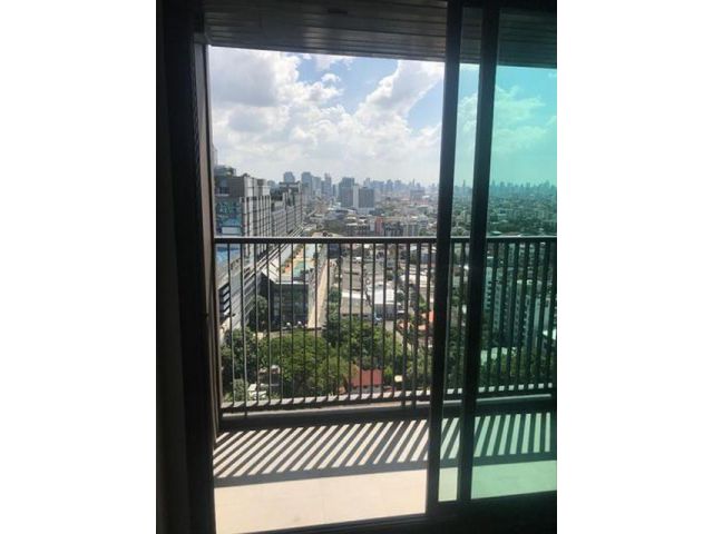 ให้เช่า คอนโด  Whizdom Avenue Ratchada-Ladprao