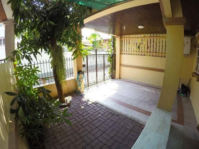 For Rent ทาวน์โฮม 3 ชั้น ซอยปรีดีพนมยงค์ ถนนสุขุมวิท 71 ใกล้BTSพระโขนง