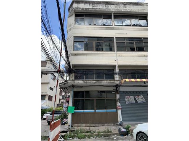 ขายอาคารพาณิชย์ 1 คูหา 3.5 ชั้น 18.2 ตร-วา