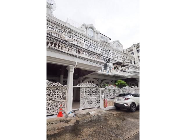 For Rent ทาวน์โฮม4ชั้น ซอยเอกมัย26 พร้อมเข้าอยู่ ใกล้ทองหล่อ และ BTS เอกมัย โรงพยาบาลกรุงเทพ