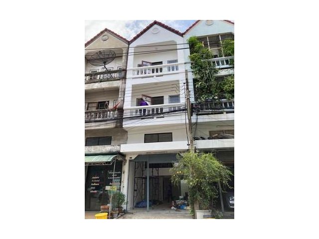 อาคารพาณิชย์ หมู่บ้านจิตตกาญจน์ ถ.กาญจนาภิเษก