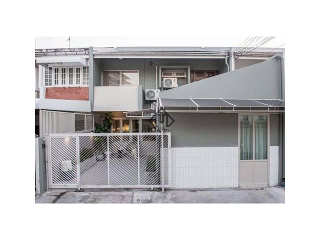 Guesthouse 2ชั้น อารีย์ 4 ห้องนอน ใกล้BTS อารีย์
