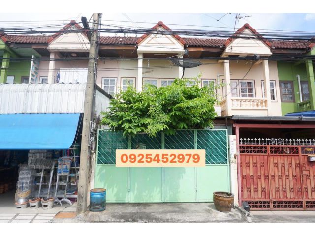 ขาย ทาวน์เฮ้าส์ ซอยลาดปลาเค้า 34 ทำเลดี 20 ตรว