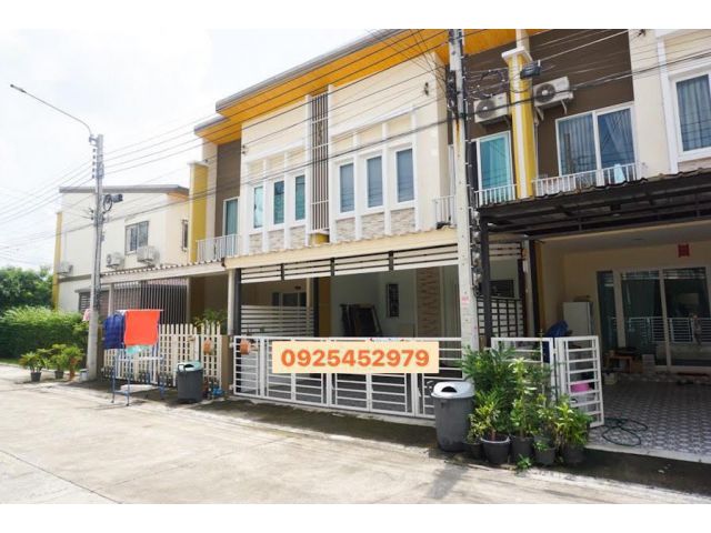 ขาย ทาวน์โฮม พร้อมอยู่ โกลเด้น ทาวน์ วัชรพล-สุขาภิบาล5