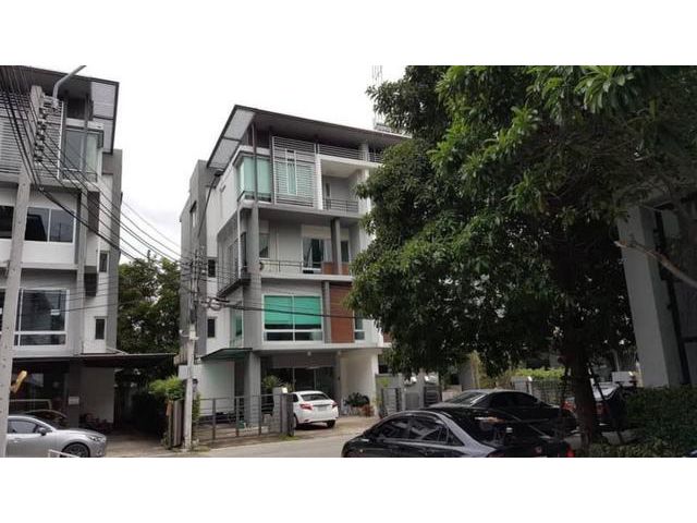 B10 ออฟฟิซ 4 ชั้น B-Square พระราม 9-เหม่งจ๋าย