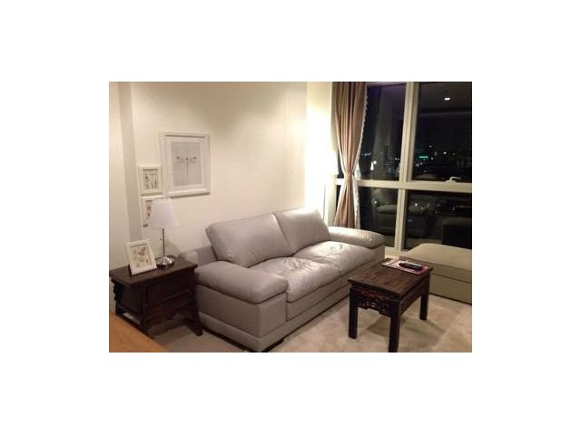 ขายด่วน ถูกมาก The River Condominium 1นอน  9.3ล้าน