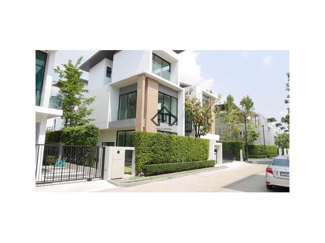 ขายบ้าน ศรีนครินทร์ 4นอน จอดรถ3คัน ใกล้สวนหลวง ร.9