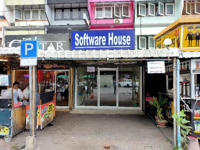 ให้เช่าชั้นล่างและพื้นที่หน้าร้าน อยู่โต้รุ่งสถานีรถไฟลพบุรี เยื้อง 7-11