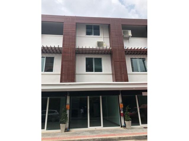 ให้เช่าอาคารพาณิชย์ 3ชั้น น ถนนอิสระภาพ คลองสาน