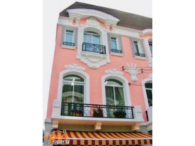 ขาย-ให้เช่า ทาวน์โฮม บ้านกลางเมือง