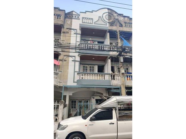 รหัสทรัพย์ 4014 ทาวน์โฮม 3 ชั้น ติดBTS แบริ่งเพียง 400 เมตร ในซอยลาซาล1