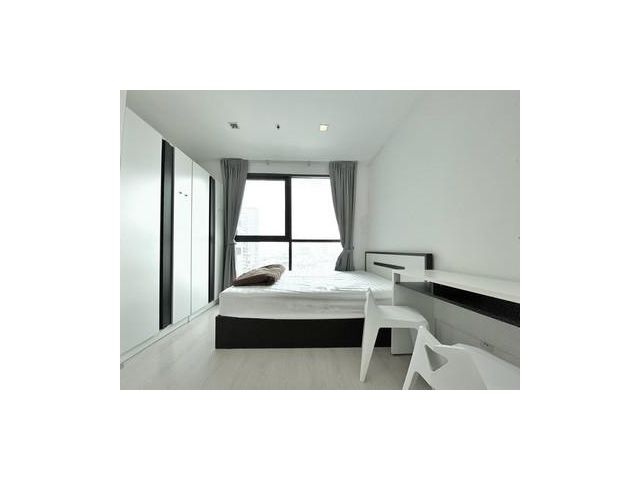 ให้เช่าถูกสุด Ideo Mobi Sathorn เพียง 11000 บาท