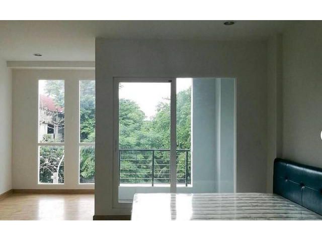 ให้เช่าทาวน์โฮม3ชั้น ลาดพร้าว84 ประดิษฐ์มนูธรรม