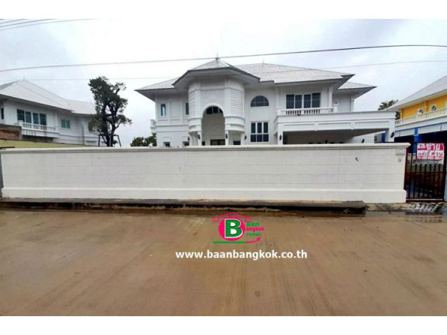 บ้านเดี่ยวหลังใหญ่ 2 ชั้น โครงการ สารินซิตี้ เดอะ เลควิลล์ เฟส 2 เนื้อที่ 258 ตรว. ถนนพระราม 2 อ.เมือง จ.สมุทรสาคร