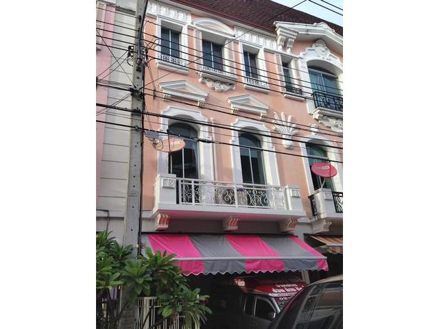 ให้เช่าทาวน์โฮม บ้านกลางเมืองแกรนด์เดอปารีส รัชดา