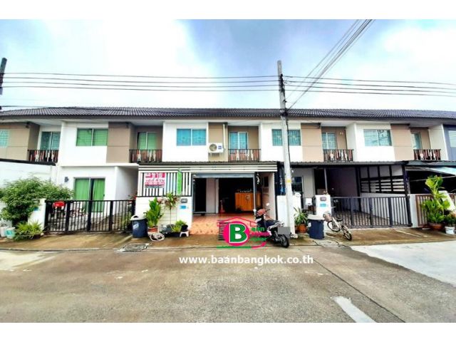 ทาวน์เฮาส์ 2ชั้น โครงการ บ้านพฤกษา สุขุมวิท-แพรกษา เนื้อที่ 17.6ตรว. ถนนแพรกษา อ.เมือง จ.สมุทรปราการ