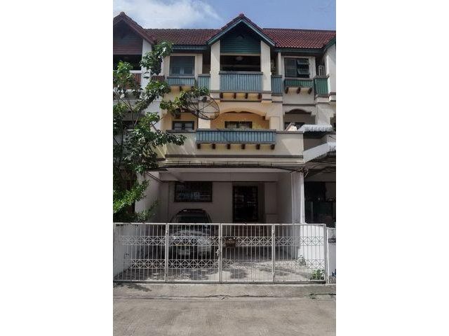 4 ห้องนอน เฟอร์นิเจอร์พร้อมเข้าอยู่ พระราม 9
