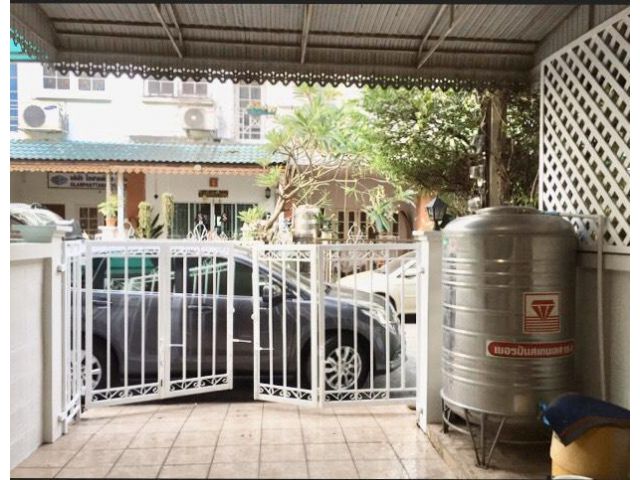 For Rent ทาวน์โฮม 3 ชั้น รีโนเวทใหม่ หมู่บ้านเกตุนุติเชอมิเน่ ลาดพร้าว87 หลังห้างCDC ใกล้เลียบด่วนรามอินทรา