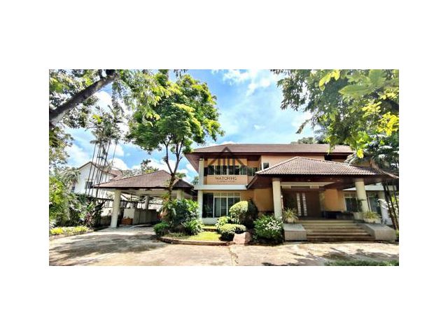 บ้าน เสรีไทย ให้เช่า 3 นอน สระว่ายน้ำ จอดรถ4 คัน