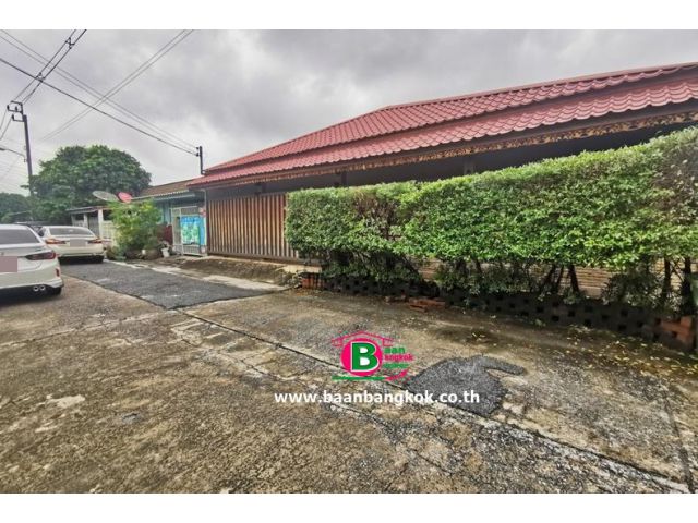บ้านเดี่ยว 1 ชั้น โครงการ เจริญทรัพย์ เนื้อที่ 54 ตรว. มี 5 ห้องนอน 2 ห้องน้ำ ถนนวิภาวดีรังสิต เขตบางเขน