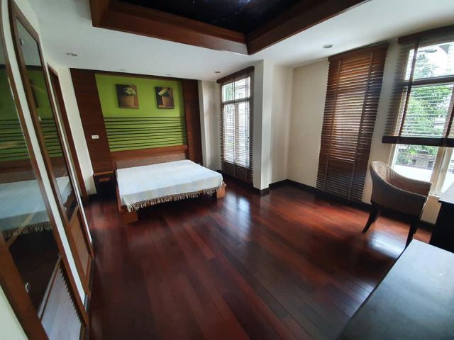 ให้เช่าบ้านเดี่ยว3ชั้นย่านสุทธิสาร ใกล้MRTสุทธิสาร