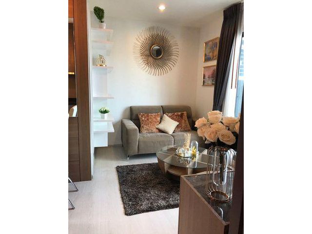 HOT ให้เช่าคอนโด RHYTHM Asoke1 ชั้น 10 ใกล้ MRTพระราม 9 Fully Furnished