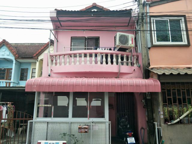 ขาย ทาวน์เฮ้าส์ 2 ชั้น หมู่บ้าน รัตนาธิเบศร์