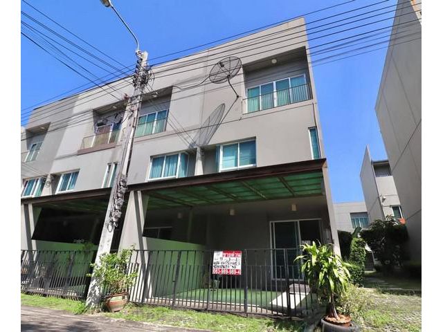 DD00144 ขายทาวน์เฮ้าส์ หมู่บ้าน patio