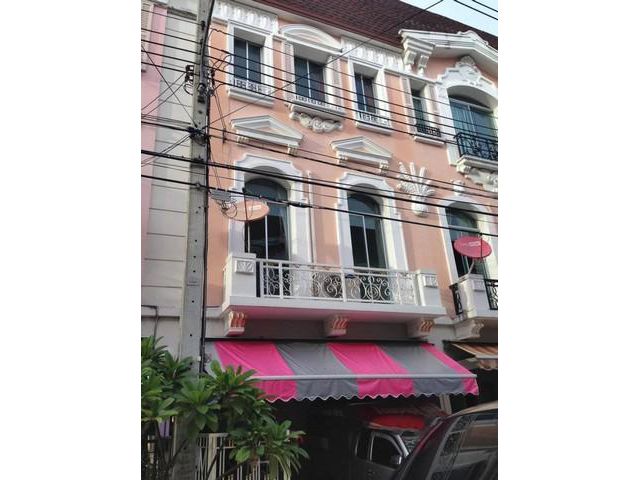 ให้เช่าทาวน์โฮม บ้านกลางเมืองแกรนด์เดอปารีส รัชดา